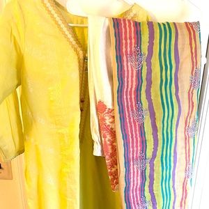 Pakistani Kameez shalwar lawn